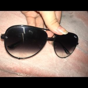 QuayxDesi Desi Perkins black high key fade